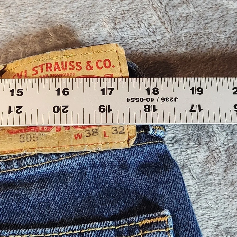 Levis 505 Jeans Mens 38x32 Blue‎ Classic Straight Leg Mid Rise Dark Wash Denim